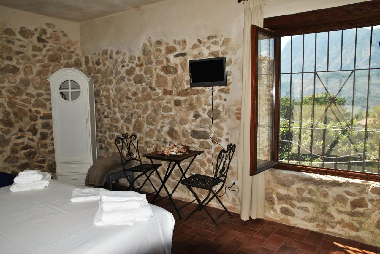 Ausonia B&B Milleunapietra Romantic Guest House المظهر الخارجي الصورة